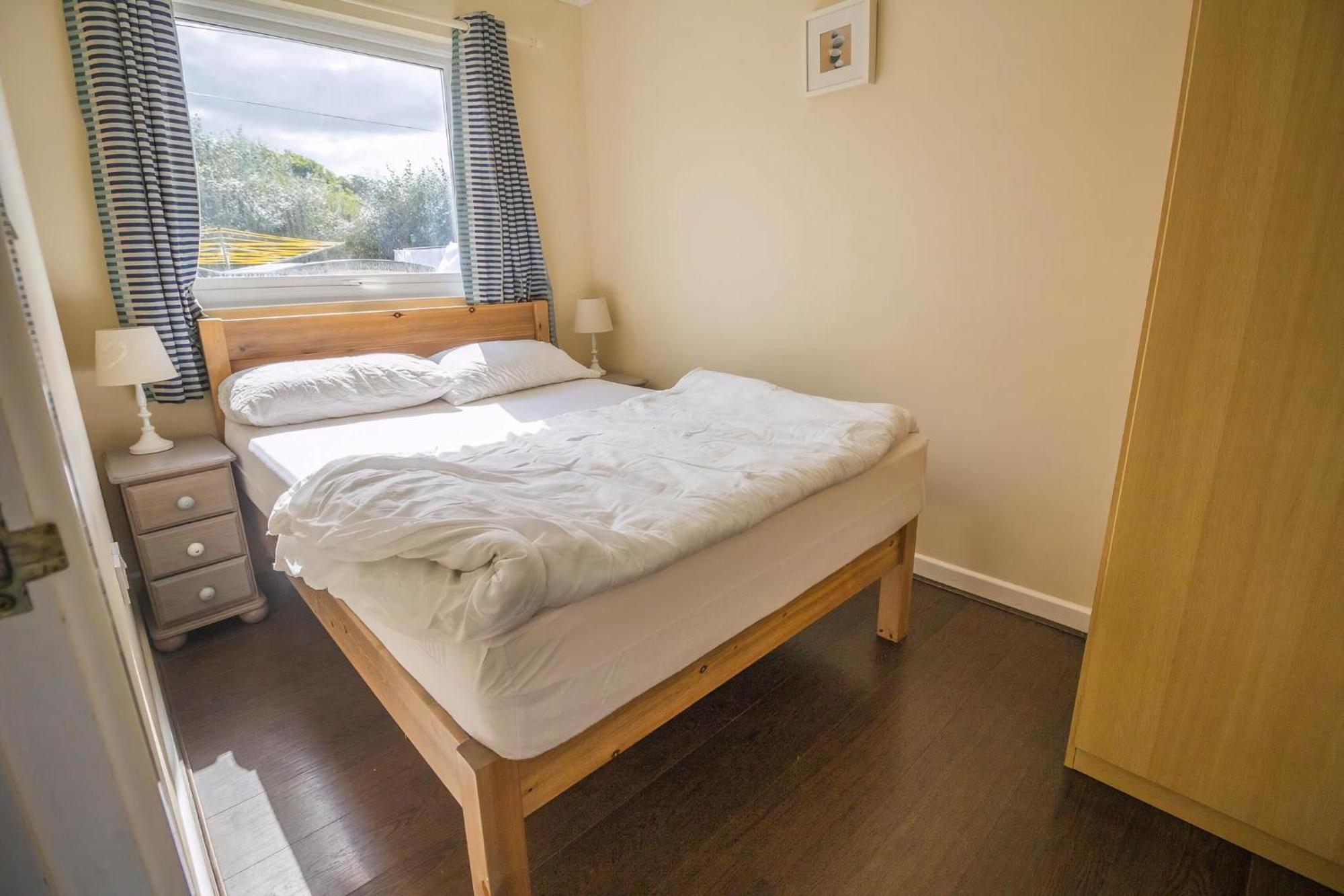 Chalet For Hire At Rainbows End Near A Beautiful Norfolk Beach Ref 31039R Bacton  Exterior foto
